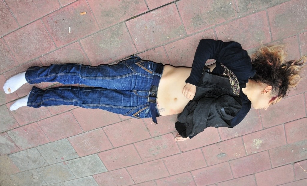 俄罗斯白袜女孩002.jpg